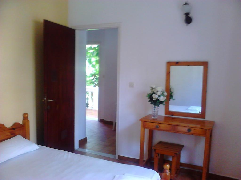 Hebes Studios Kavos Room photo